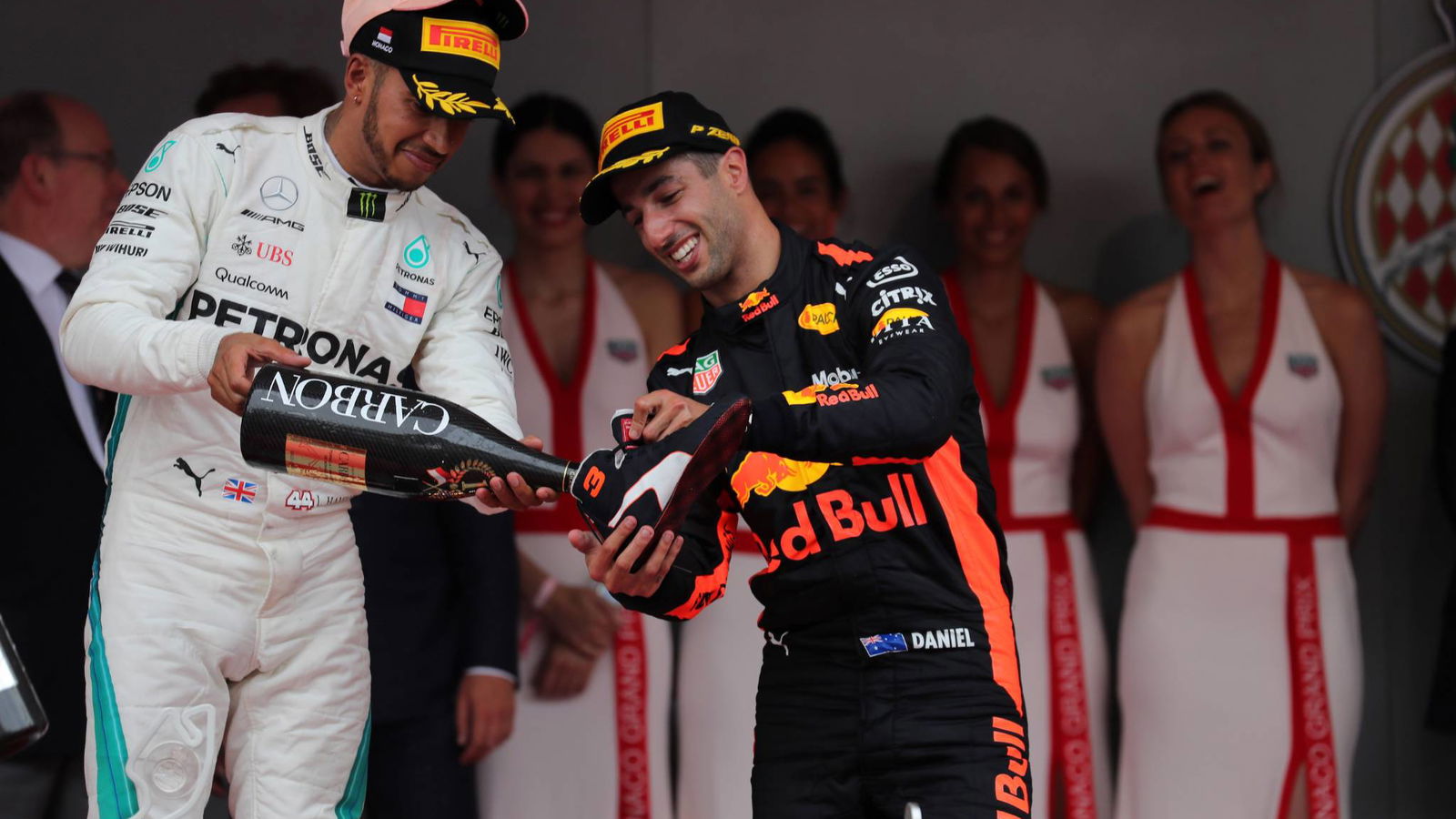 Hamilton admires Ricciardo’s ‘brave risk’ to join Renault