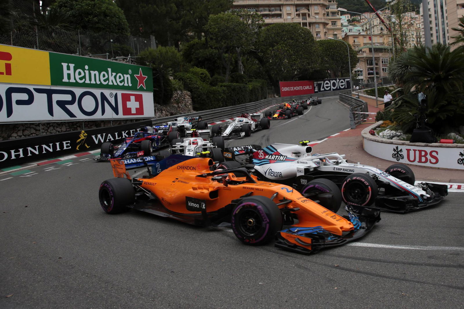 Hamilton mengalahkan Vettel untuk pemecah rekor pole GP Inggris keenam