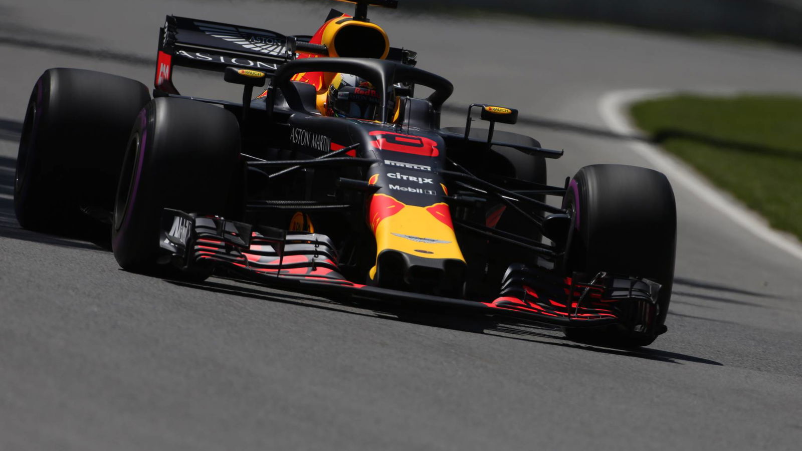 Ricciardo 'puas' dengan posisi keempat setelah kesulitan mengemudi mesin