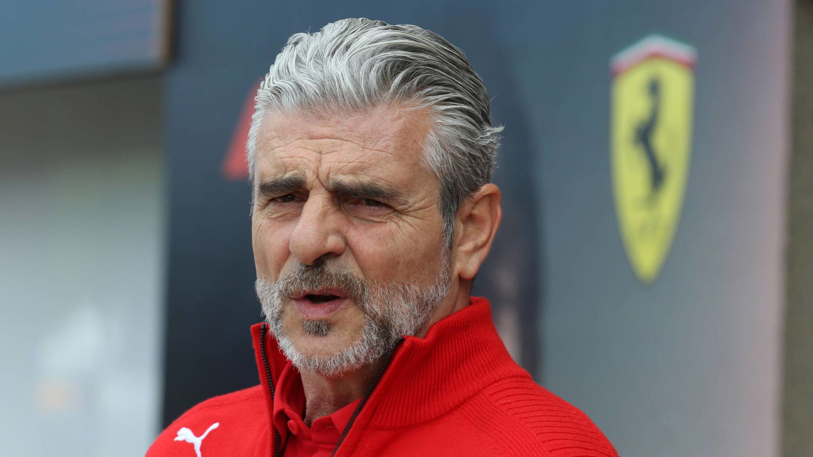 Arrivabene meminta Ferrari untuk menjaga 'kaki di tanah'