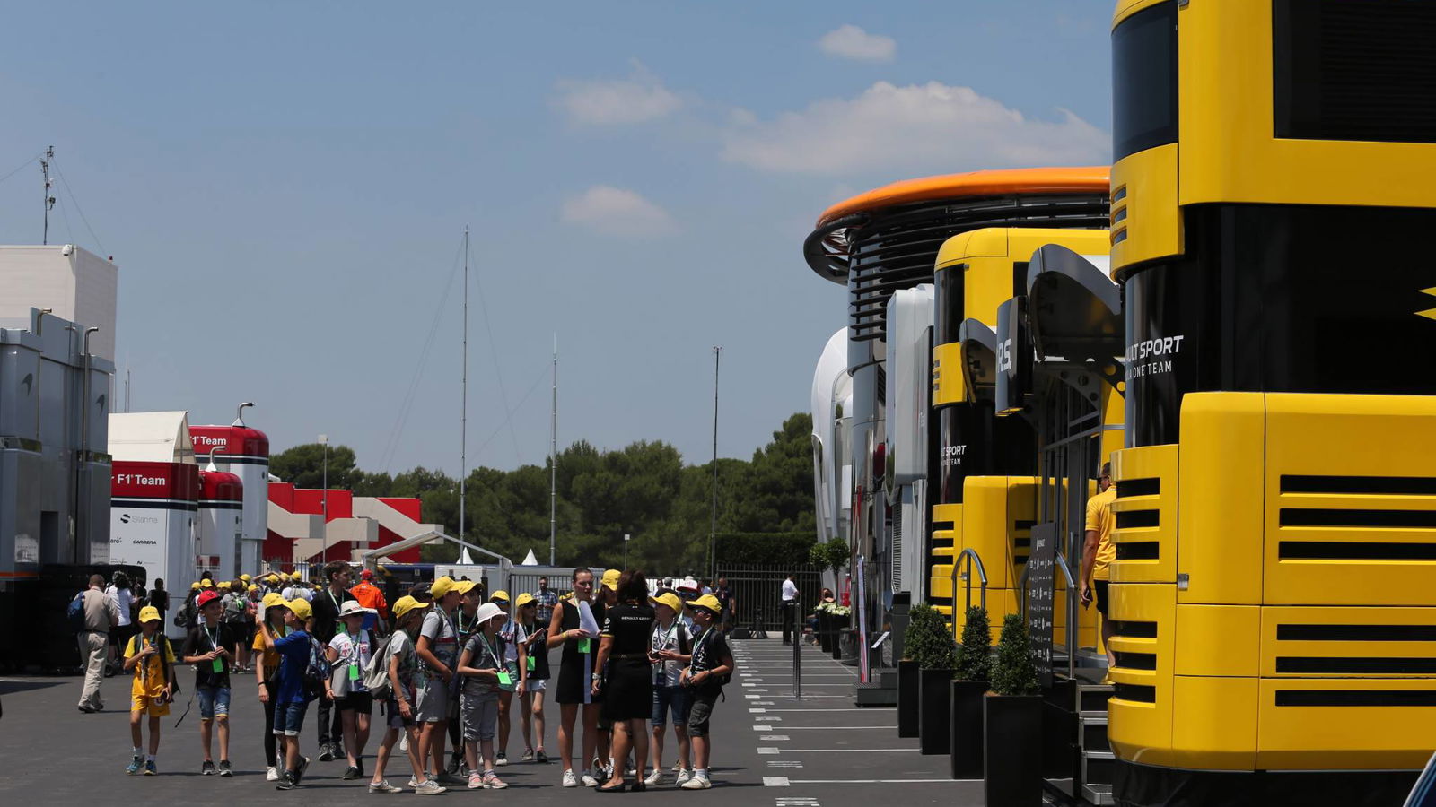 F1 Paddock Notebook - GP Prancis Kamis