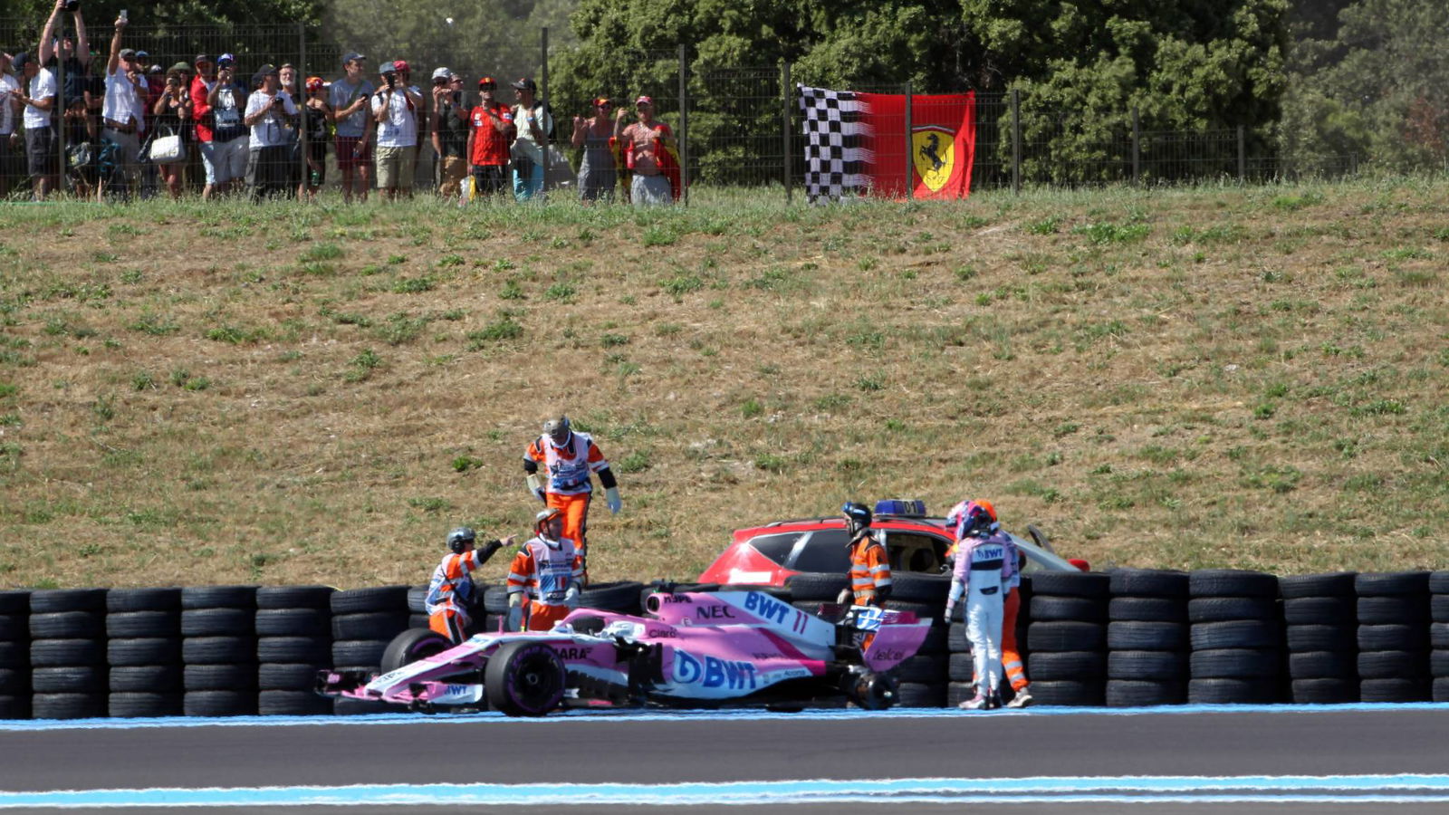 Force India didenda karena insiden roda Perez FP2