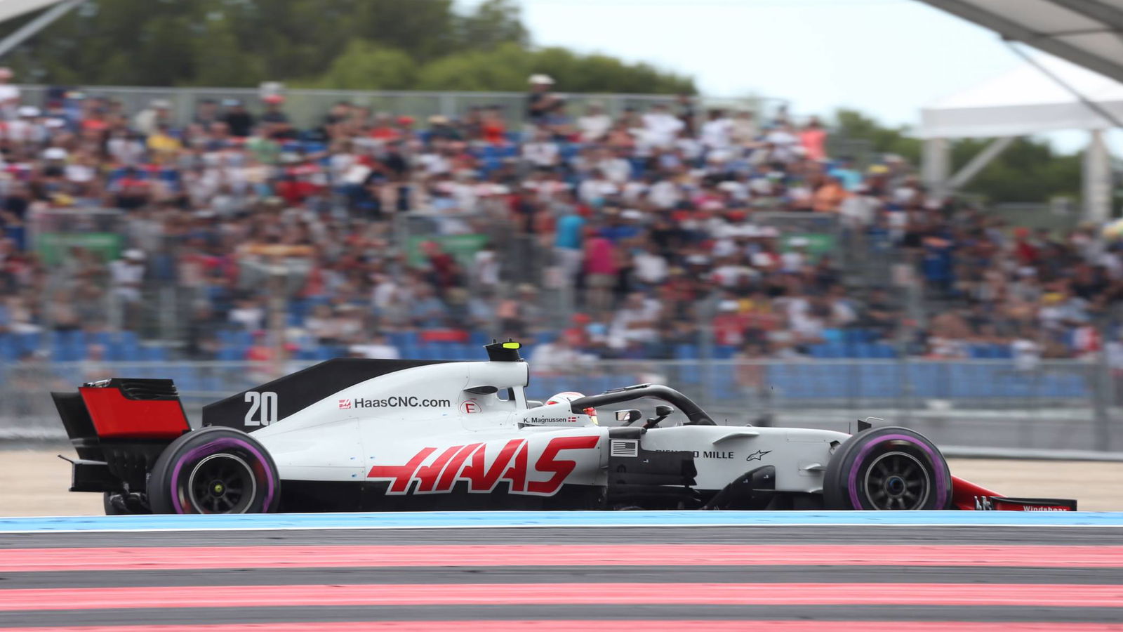 Magnussen: 'Putus asa' Raikkonen tidak tahu apa yang dia lakukan
