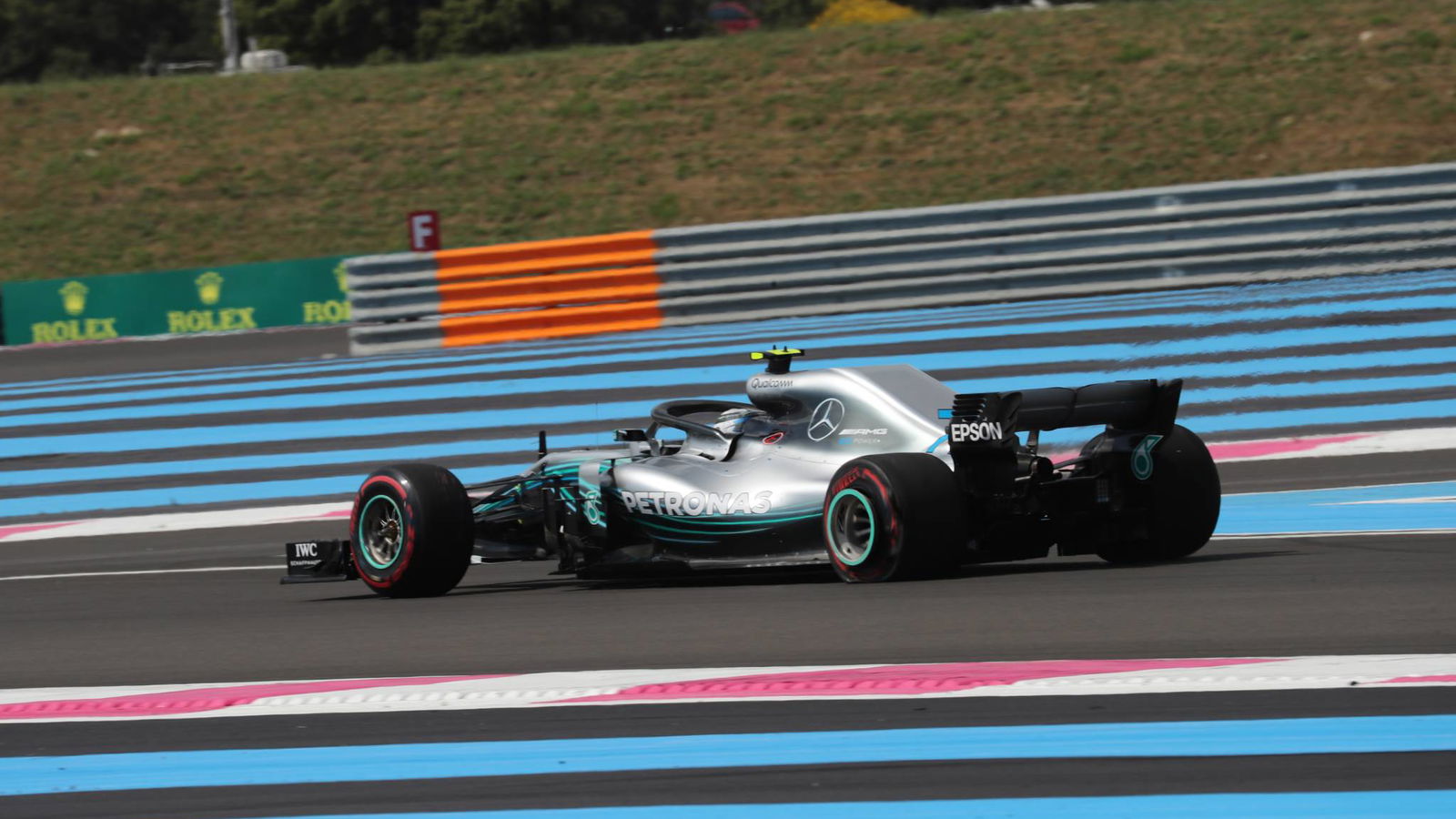 Bottas tidak yakin apakah harus 'tertawa atau menangis' setelah balapan yang tidak beruntung
