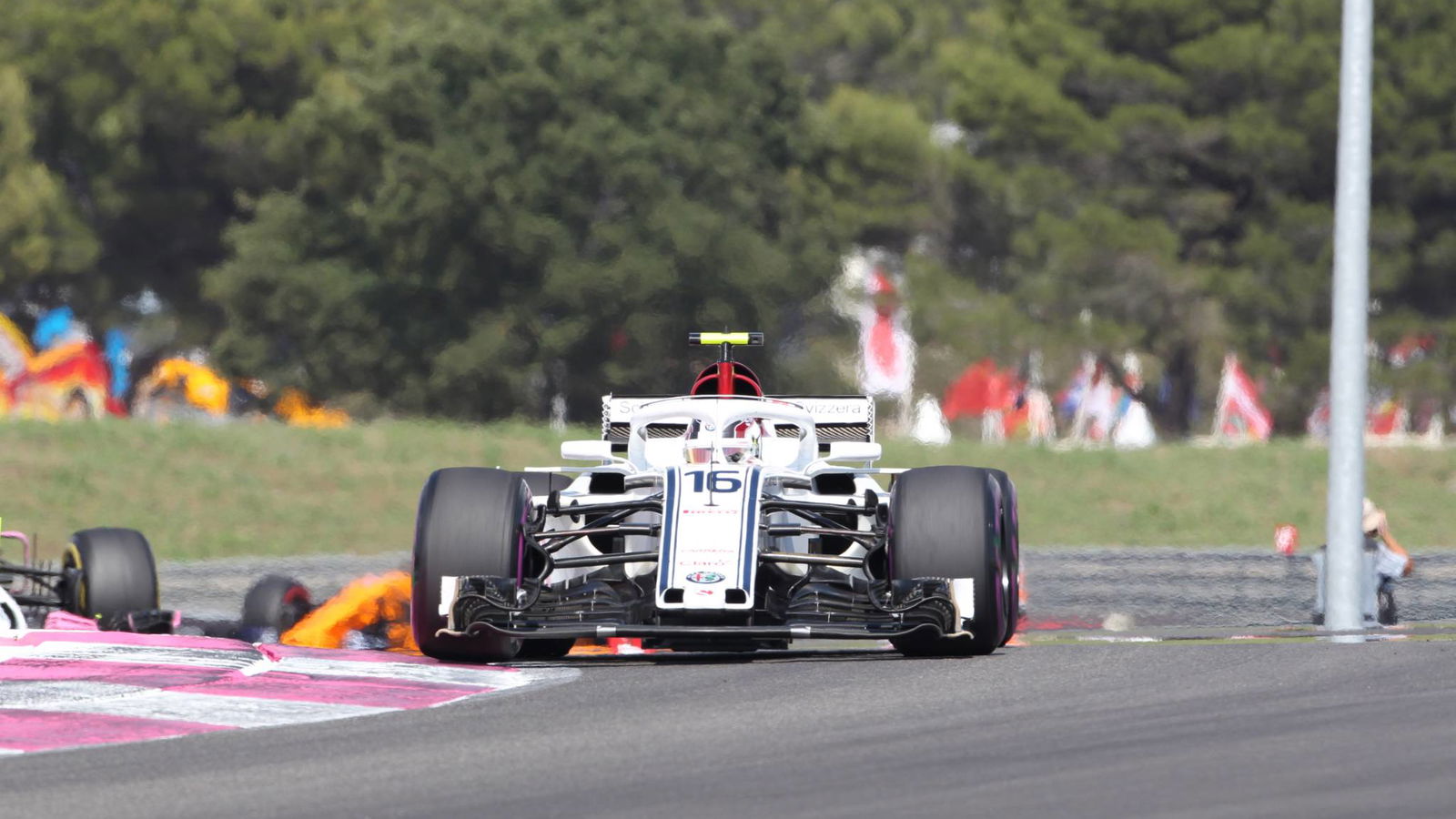 Leclerc menyesali kesalahan 'kecil' meski poin F1 lain selesai