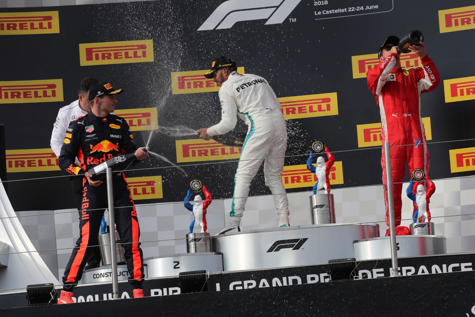 Late issue 'hurts' Sainz after drop to P8 in France