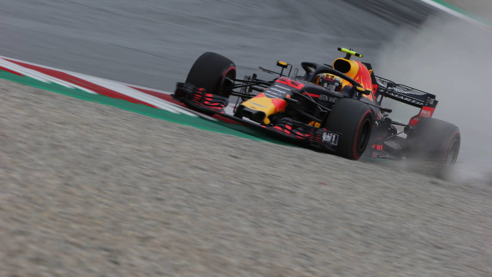 Verstappen: Zona DRS ketiga tidak menyelesaikan defisit kecepatan Red Bull