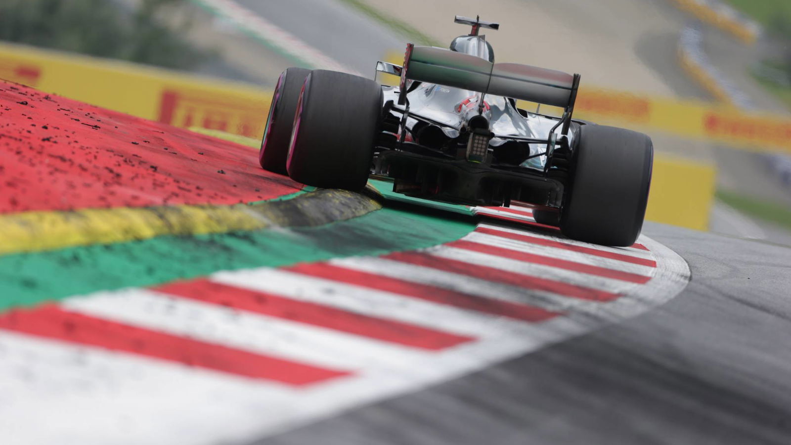 Hamilton mengakui kesalahan tiang Q3 awal