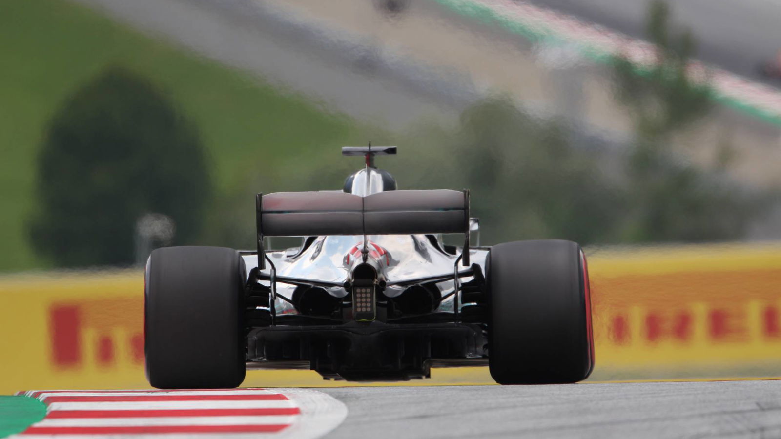 Hamilton menjelaskan pit miss Virtual Safety Car