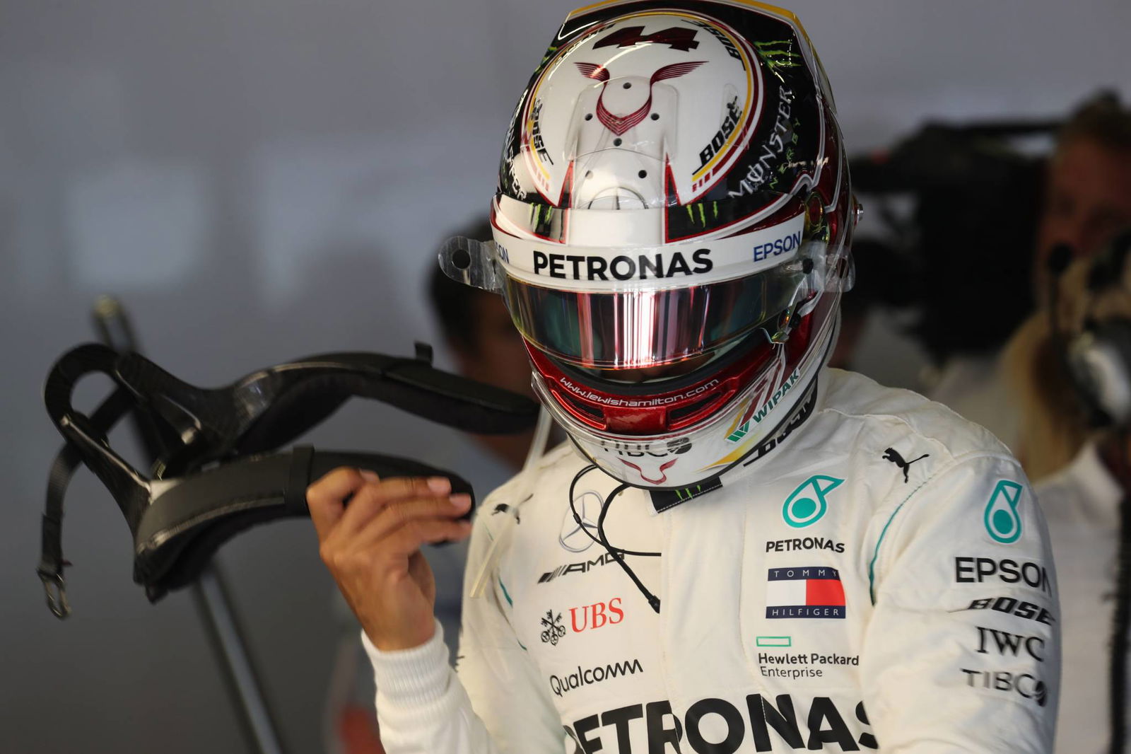 Perubahan sasis memaksa Grosjean melewatkan FP2
