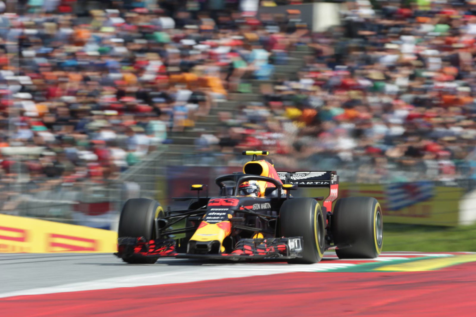 Hamilton menjelaskan pit miss Virtual Safety Car