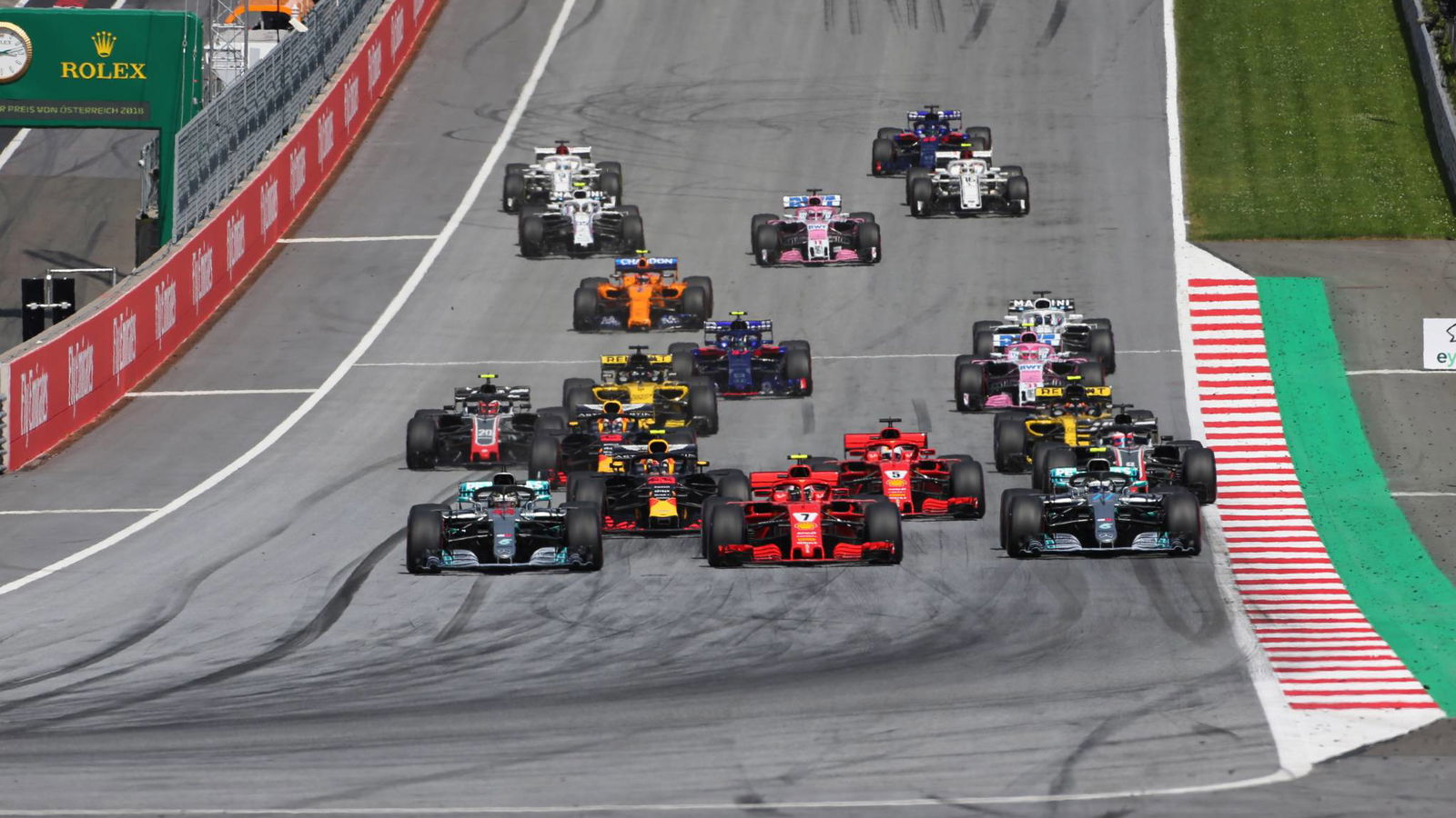 Former F1 designer Barnard fears tighter 2021 rules cuts innovation