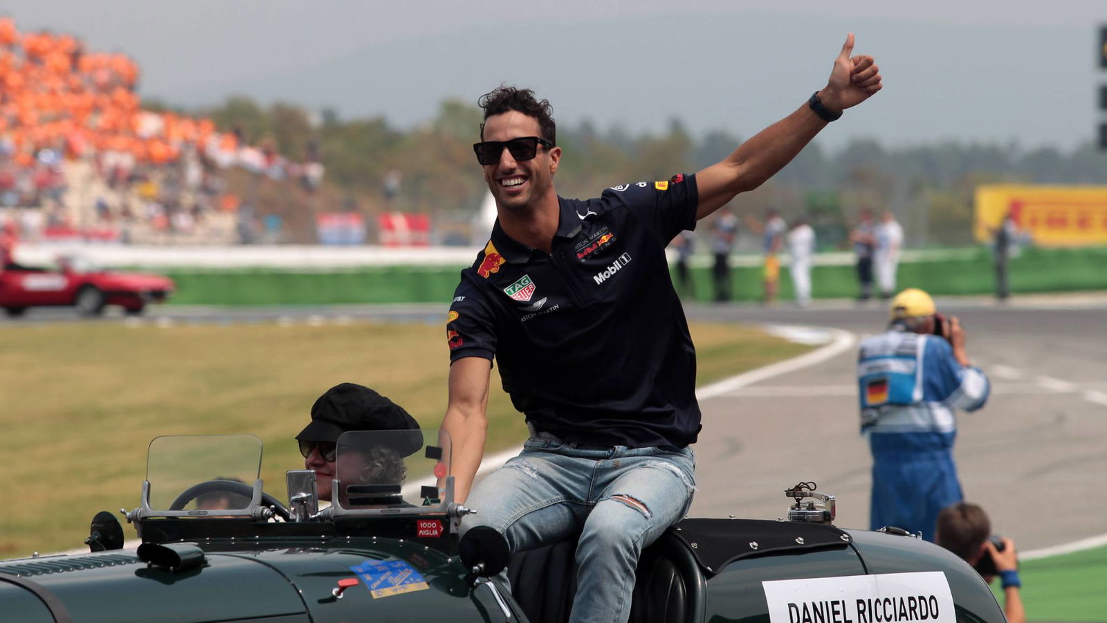 Ricciardo suggests radical F1 race weekend overhaul