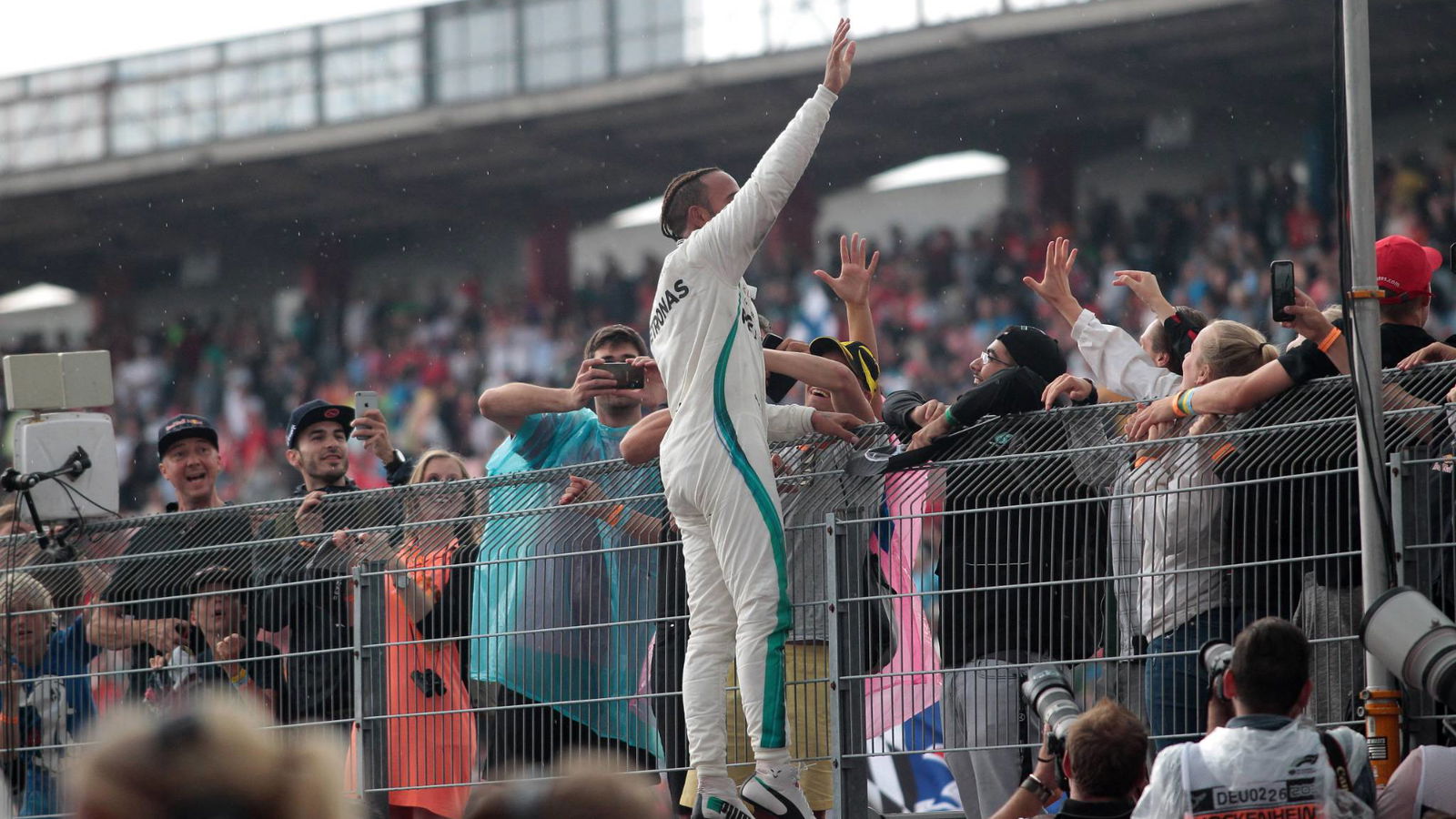 Hamilton 'senang' berjuang melalui 'negativitas' GP Jerman