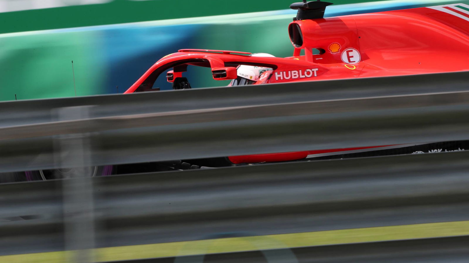 Vettel: Ferrari memegang kendali di musim kering…