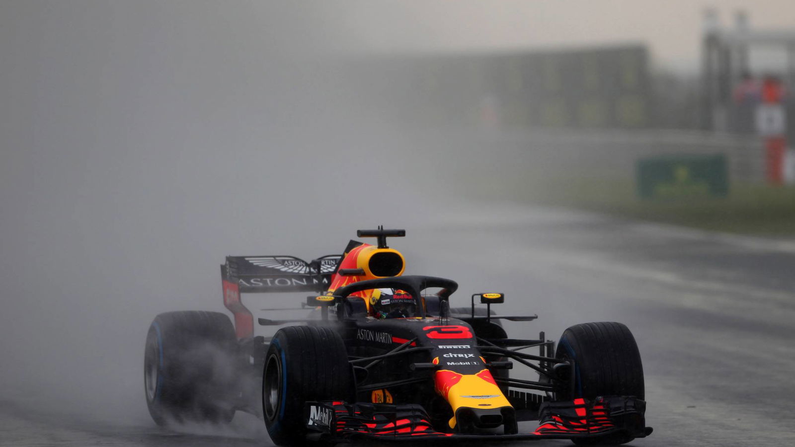 Ricciardo yang frustrasi menyalahkan nasib buruk sebagai penyebab kejutan tersingkirnya Q2 di Hongaria