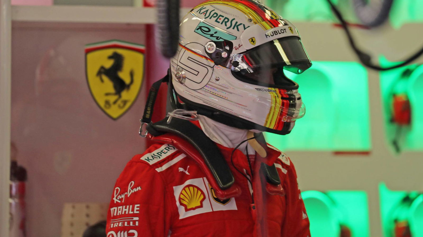 Vettel memimpin Verstappen di GP Belgia FP1