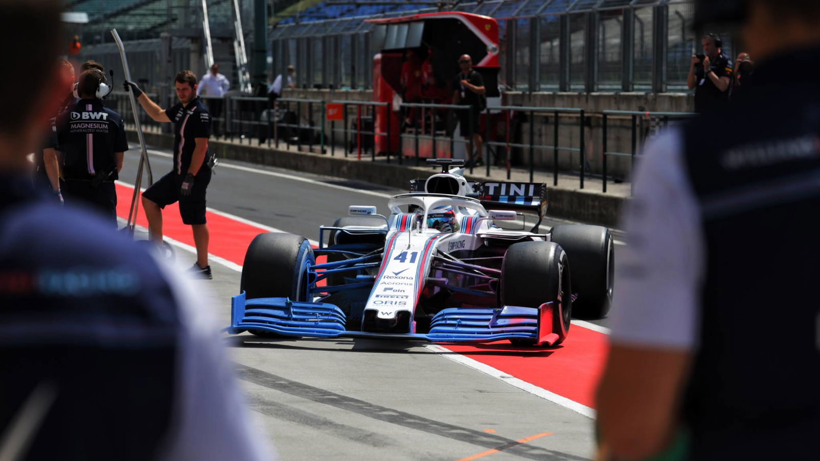 Rowland: 2019 front wing could force F1 drivers to change approach