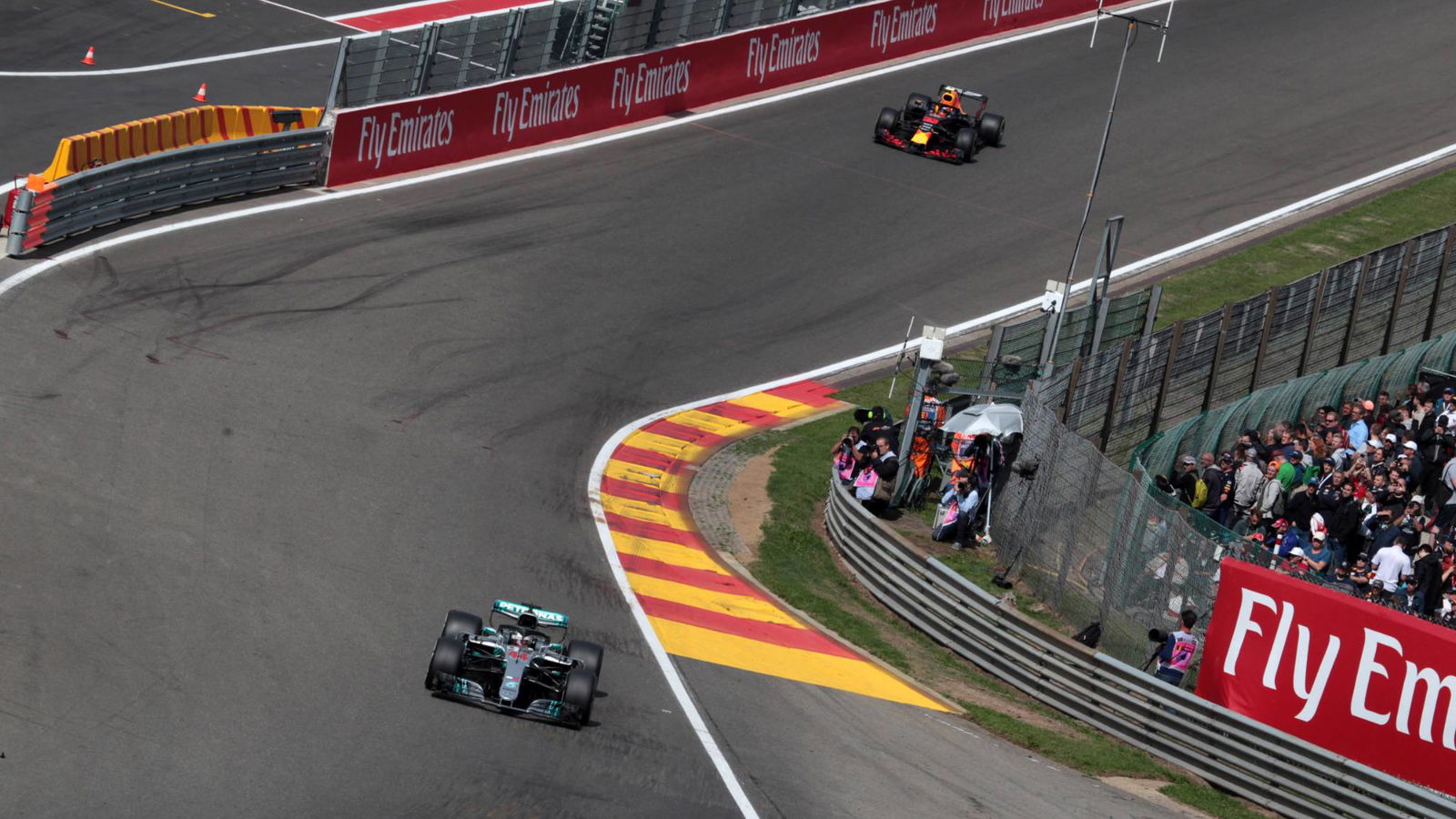 Klasemen poin Kejuaraan Dunia F1 diperbarui