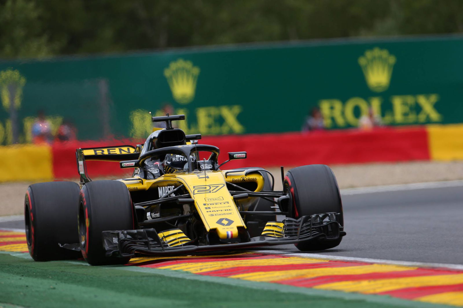 Ricciardo bersiap untuk turun grid Monza untuk mengambil mesin baru