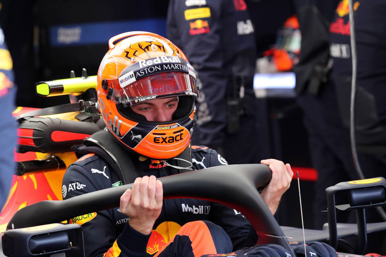 Faktor Maks: Bagaimana penggemar Verstappen mengubah F1