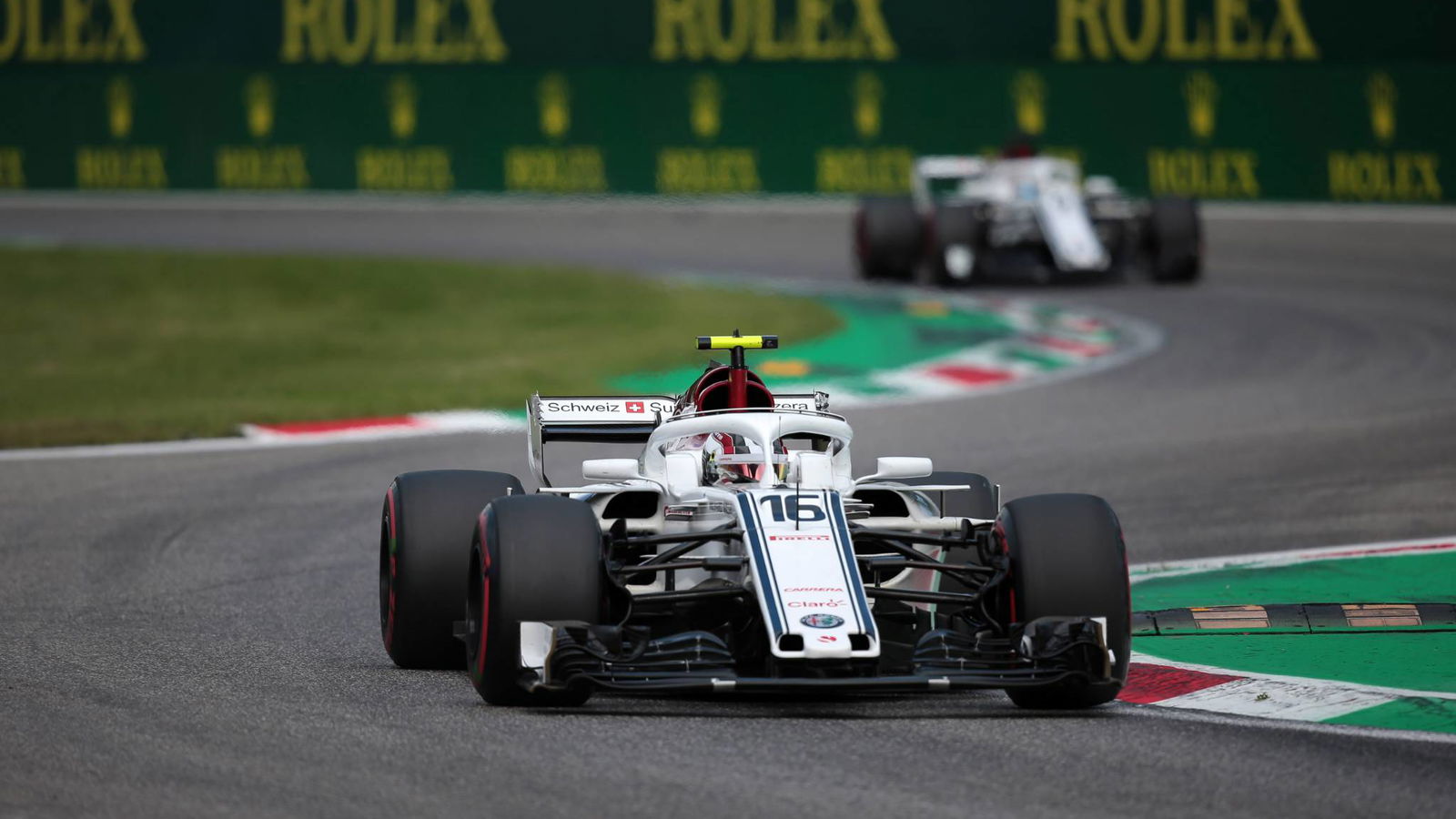 Sauber menginginkan dua mobil di Q3 meskipun pengembangan terhenti