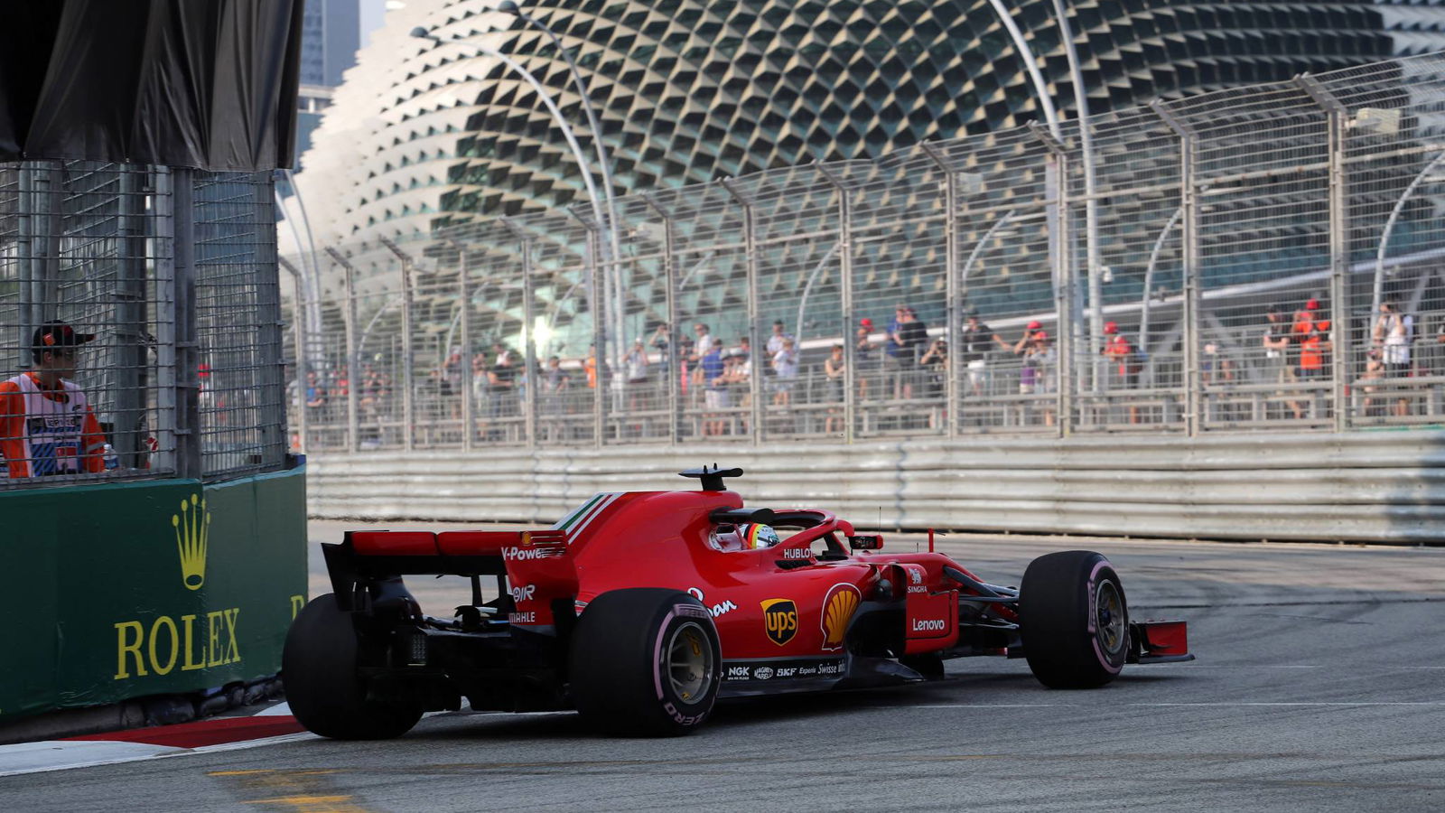 Vettel pulls clear in final Singapore F1 practice