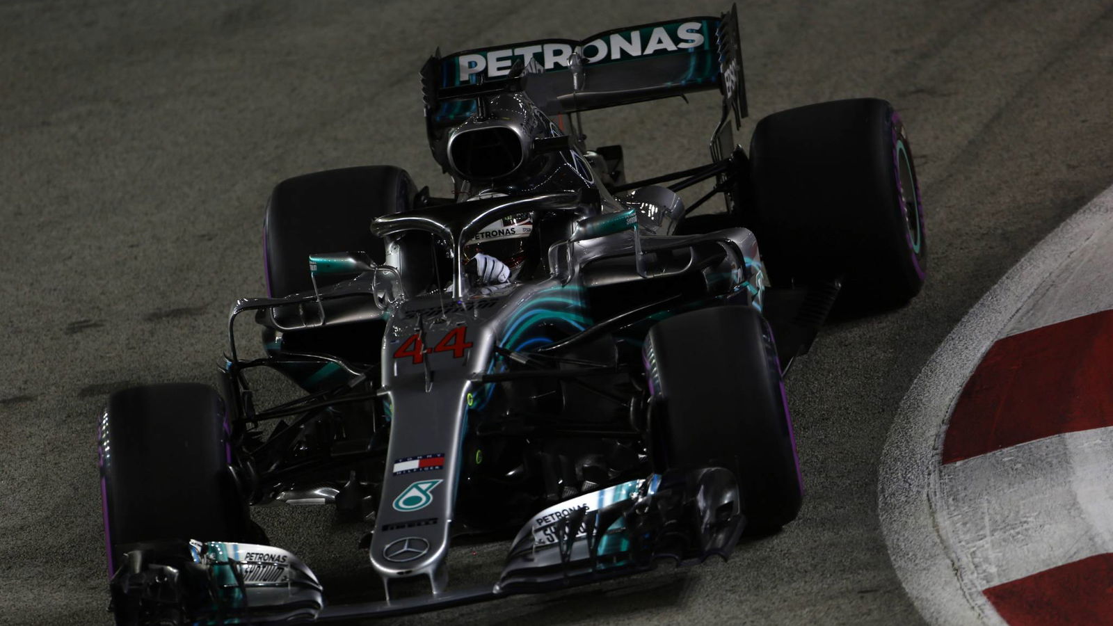 Hamilton menginginkan suku cadang Mercedes F1 2019 sebelum akhir tahun