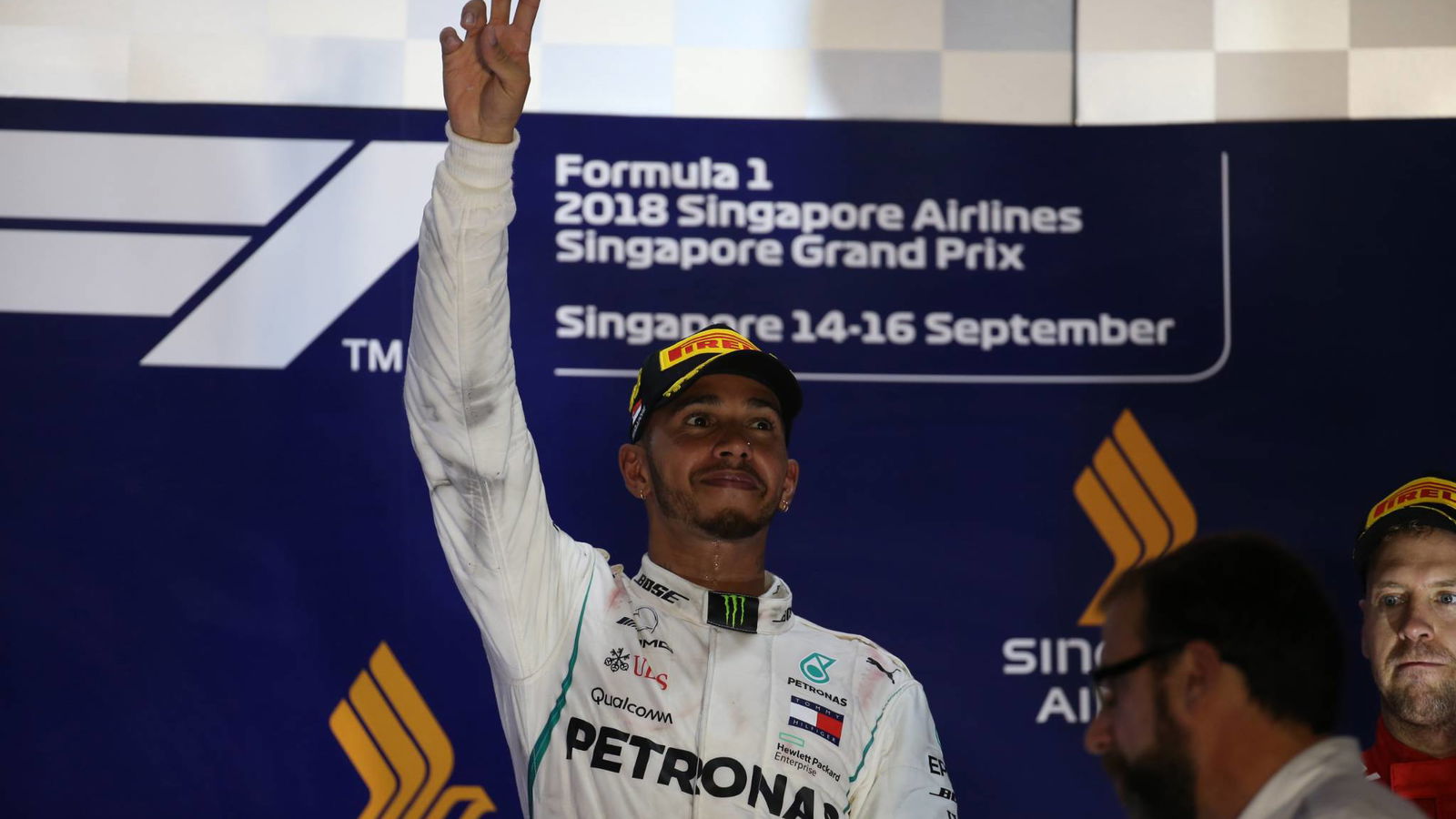 Hamilton memiliki 'hati di mulut' selama pertengkaran backmarker