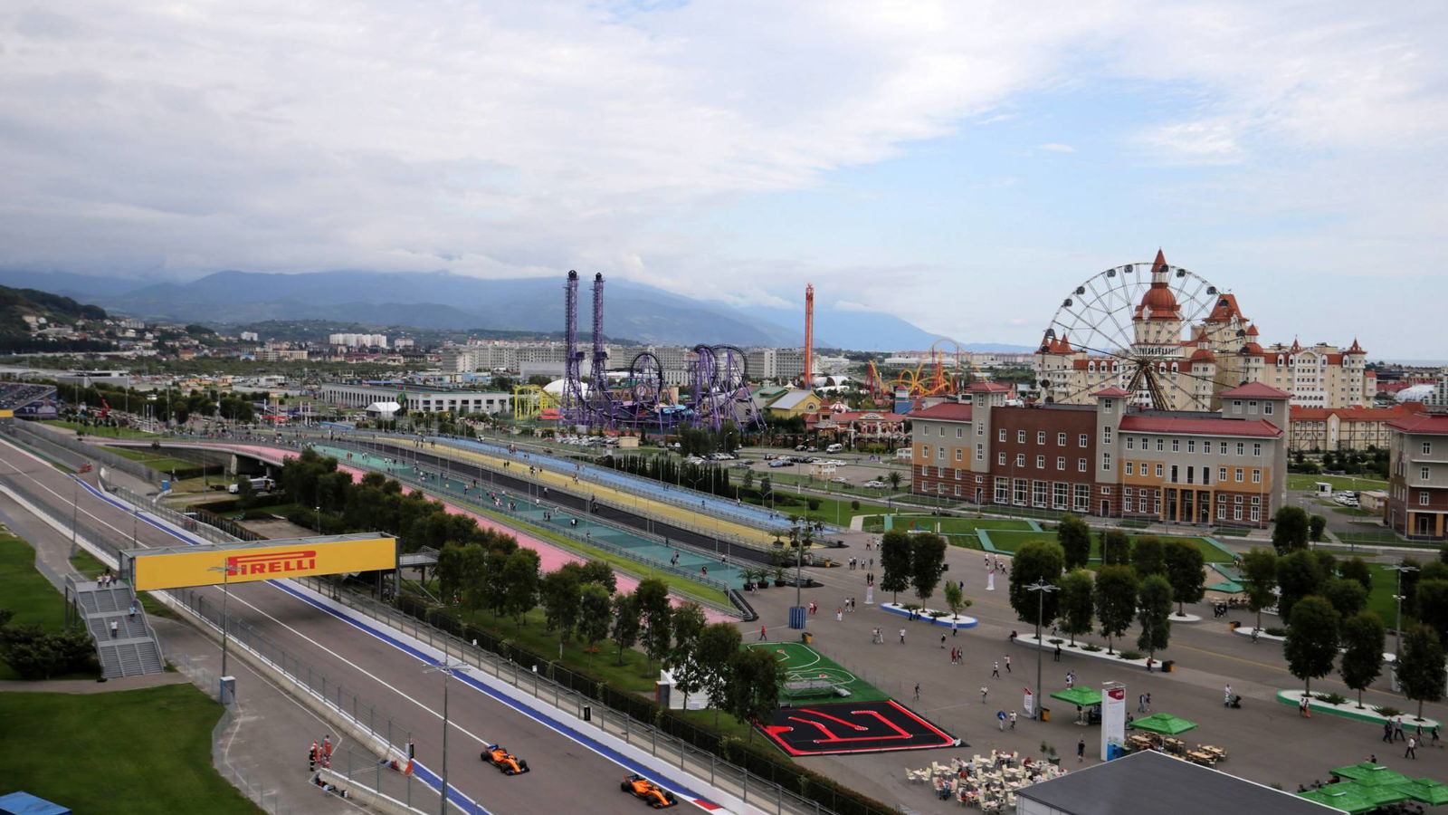 F1 Paddock Notebook - GP Rusia Jumat