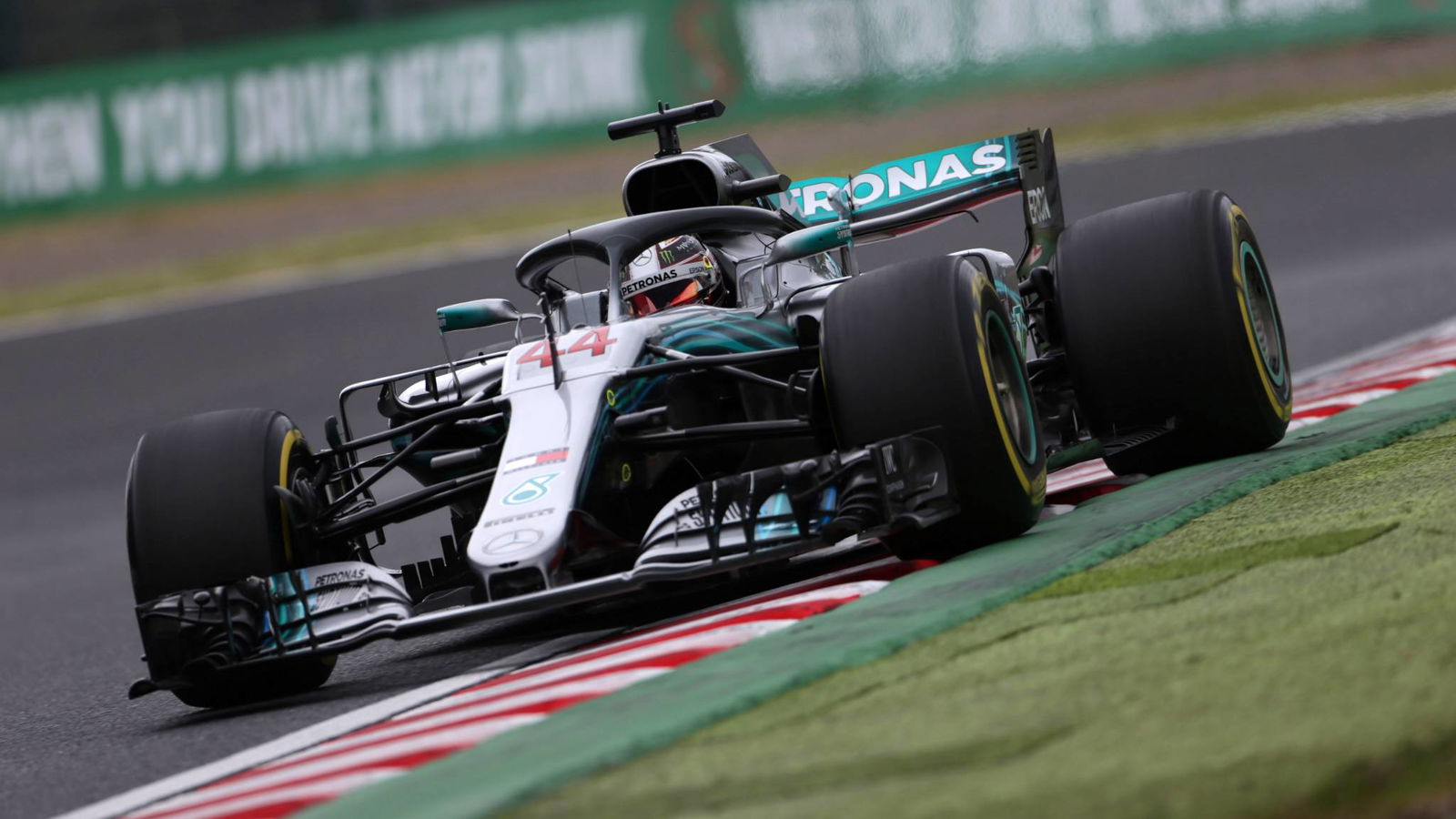 Hamilton surprised by 0.8s gap to Ferrari in Japan practice 