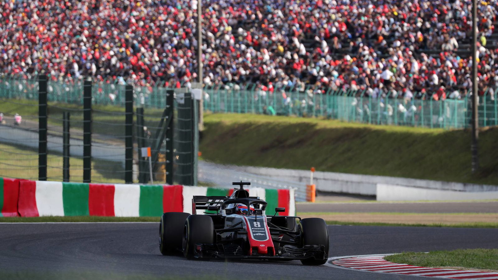 Tembakan di lap pertama membuat Grosjean tanpa telemetri ban di Suzuka