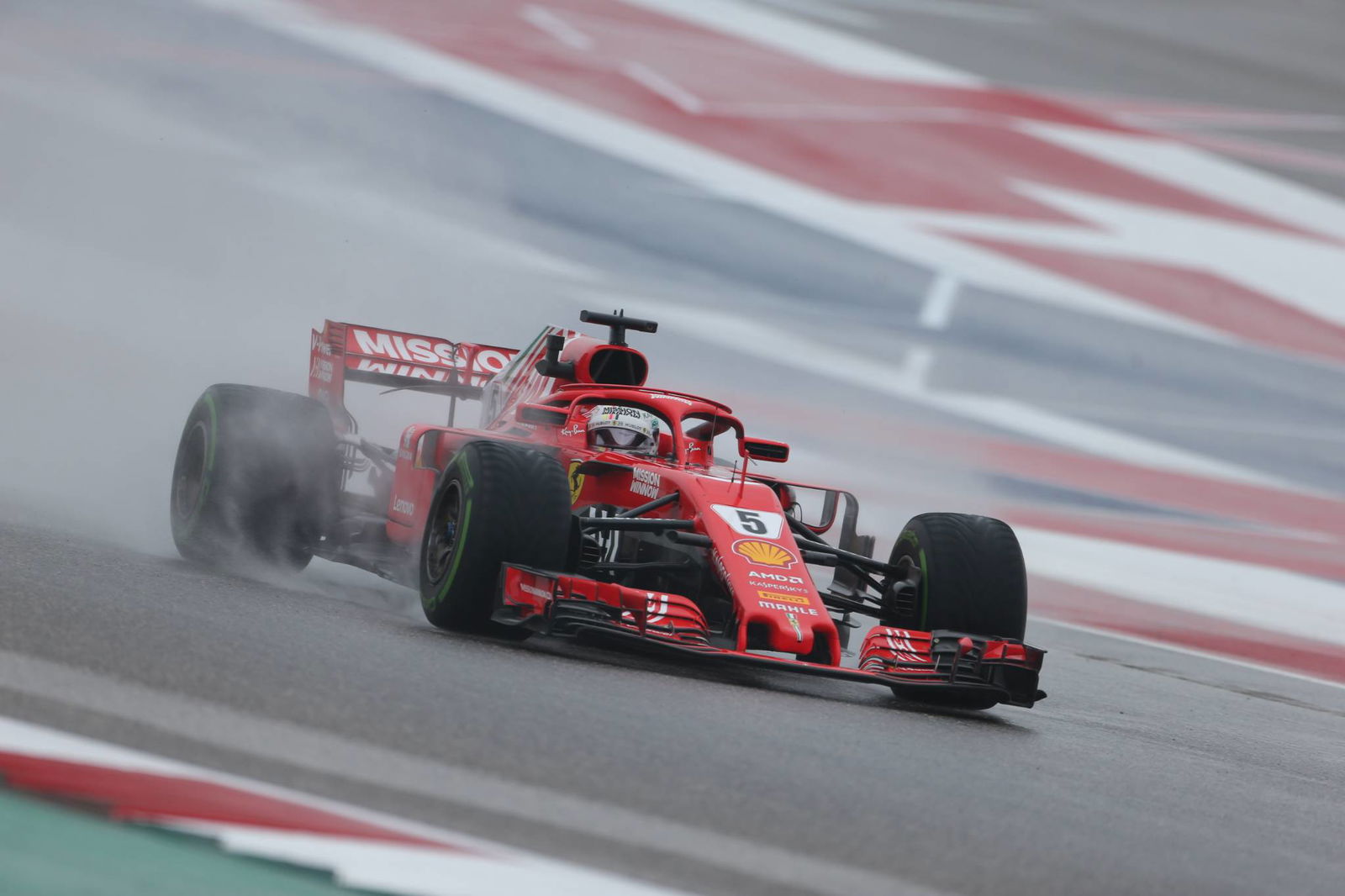 Hamilton memimpin GP AS FP2 saat batas hujan berjalan