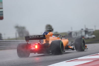 Hamilton leads US GP FP2 as rain limits running