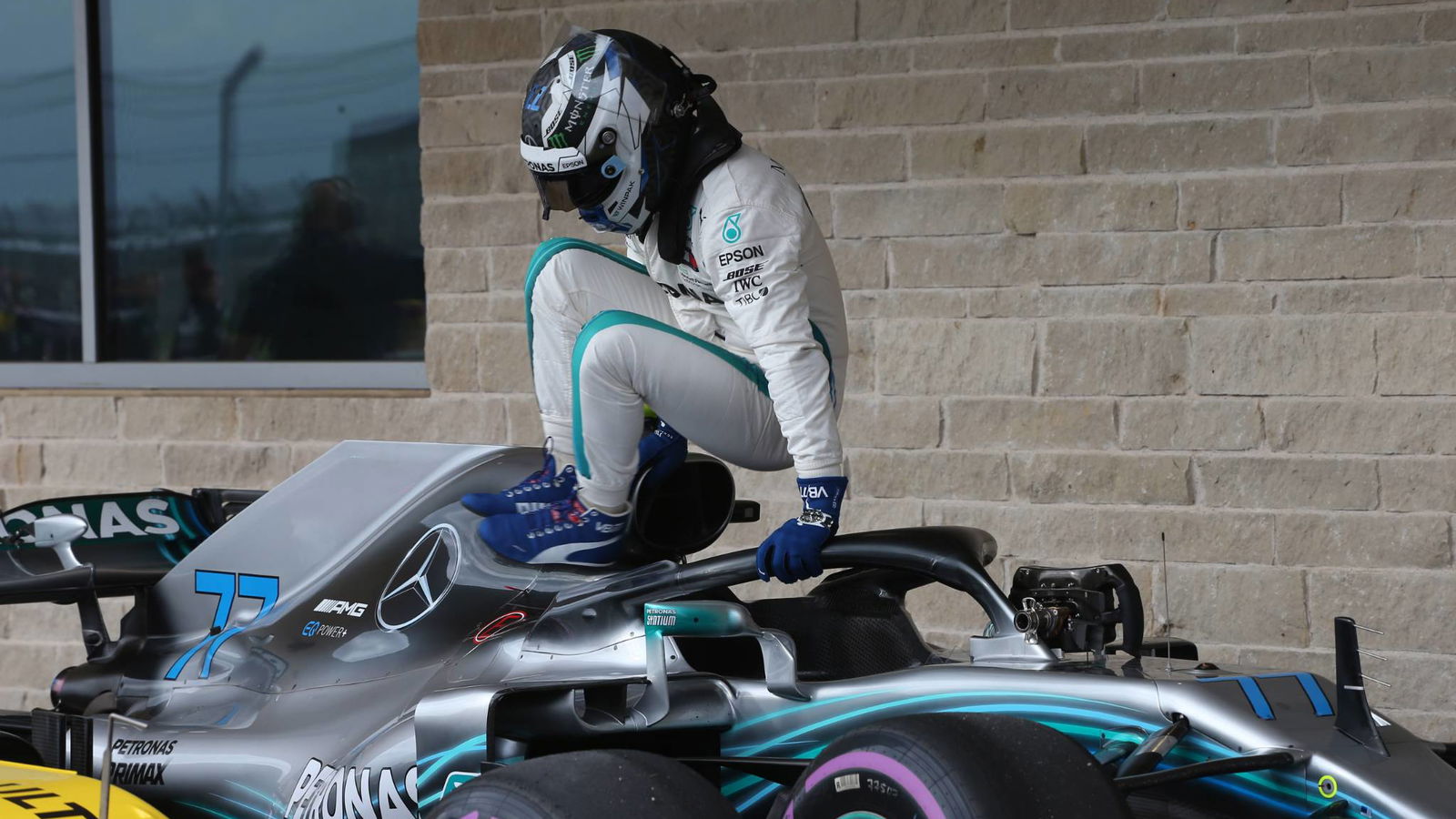 Bottas menargetkan Raikkonen setelah kesulitan di Q3