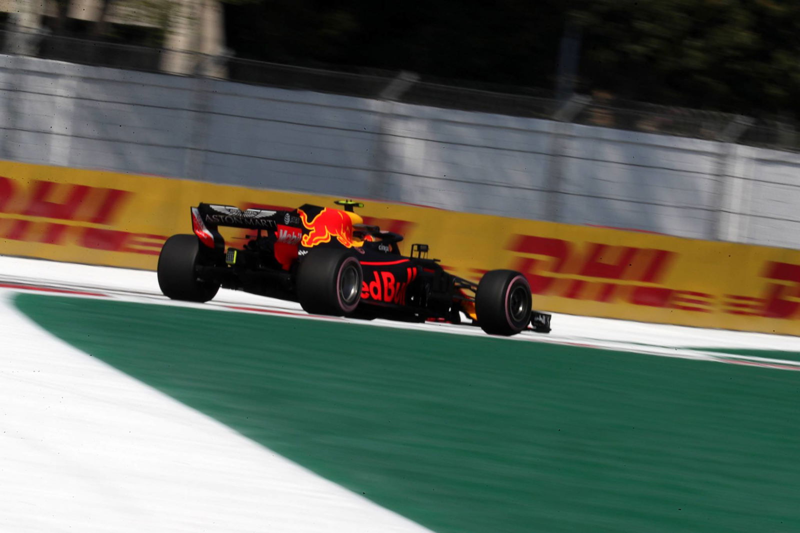 Vettel: Pembalap 'di batas' dengan ban di Meksiko
