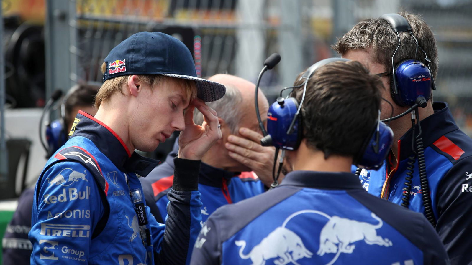 Bagaimana lantai yang rusak mengobarkan ketegangan yang tumbuh di Toro Rosso