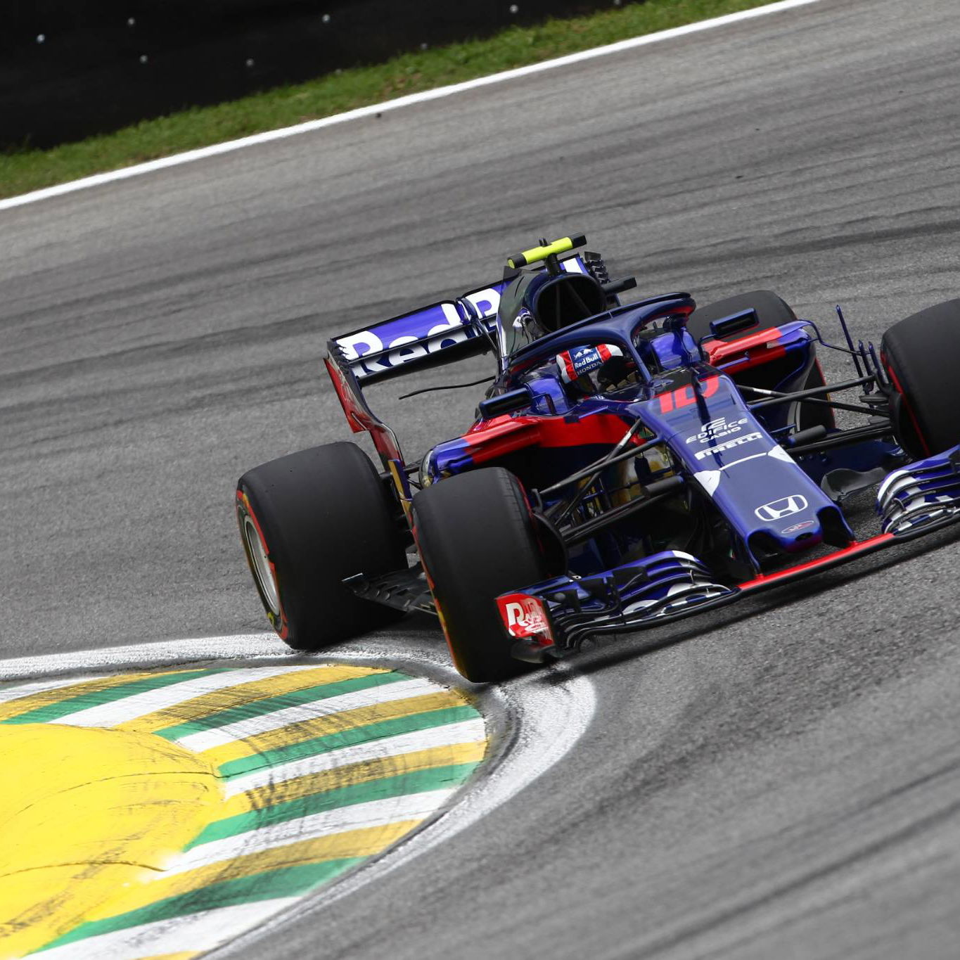 Hartley, Wehrlein join Ferrari F1 simulator team