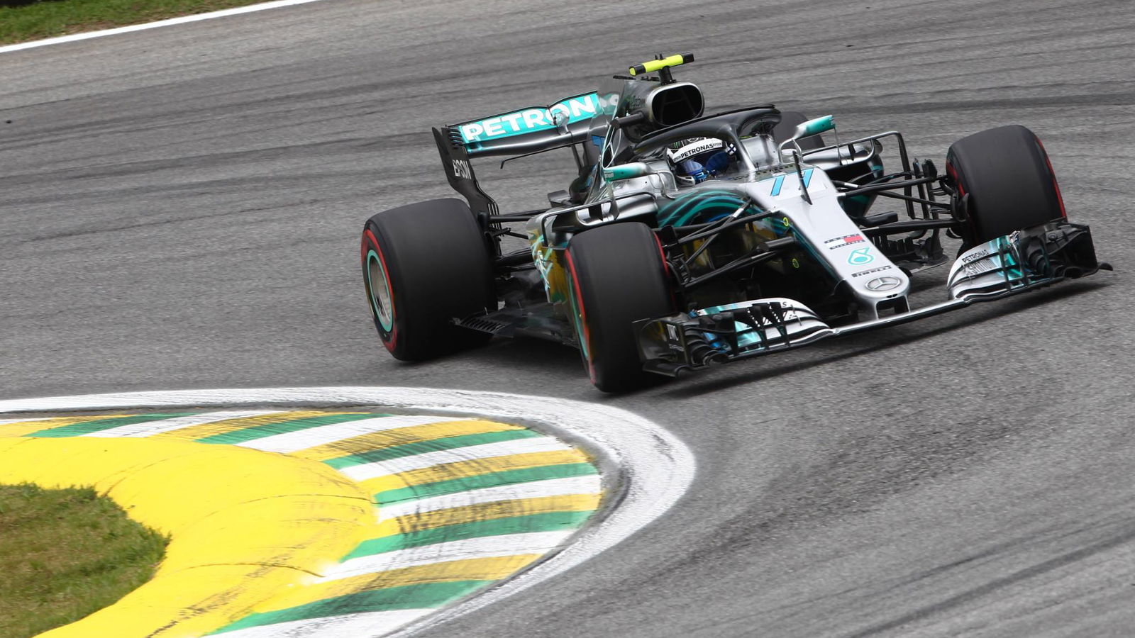 Mercedes must remain 'ambitious' to retain engine advantage