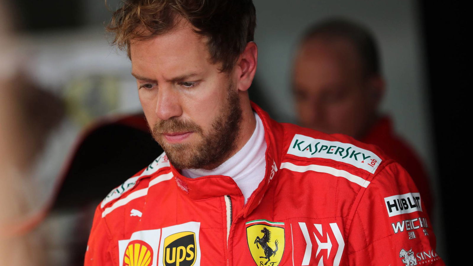 Vettel mendapat teguran dan denda € 25k untuk insiden jembatan timbang Brasil