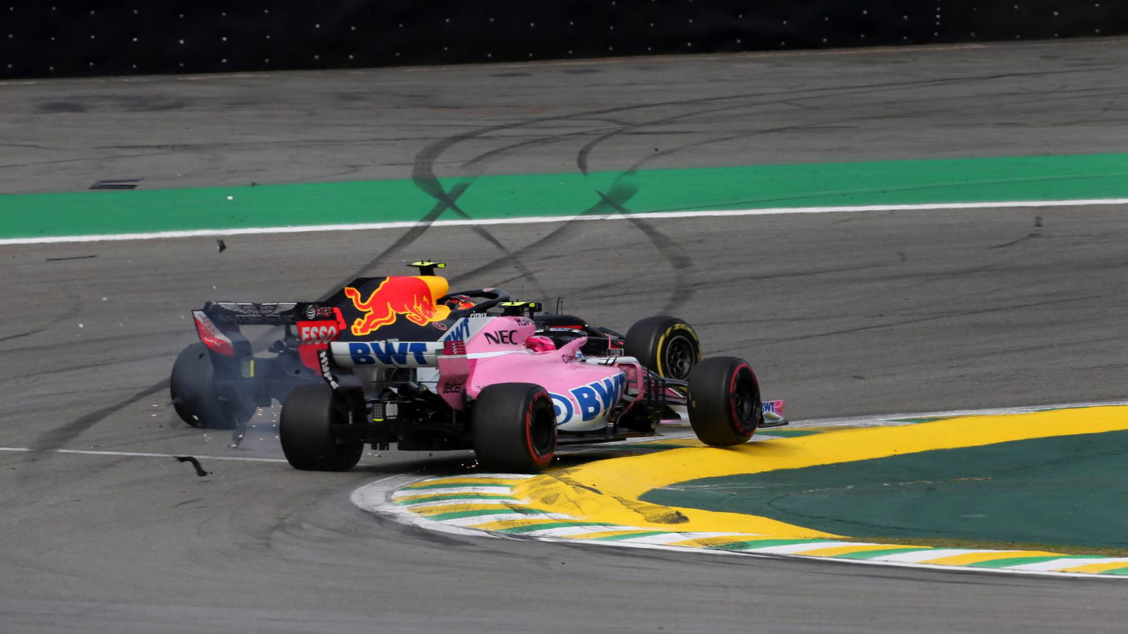 Ocon membela menyalip Verstappen unlap