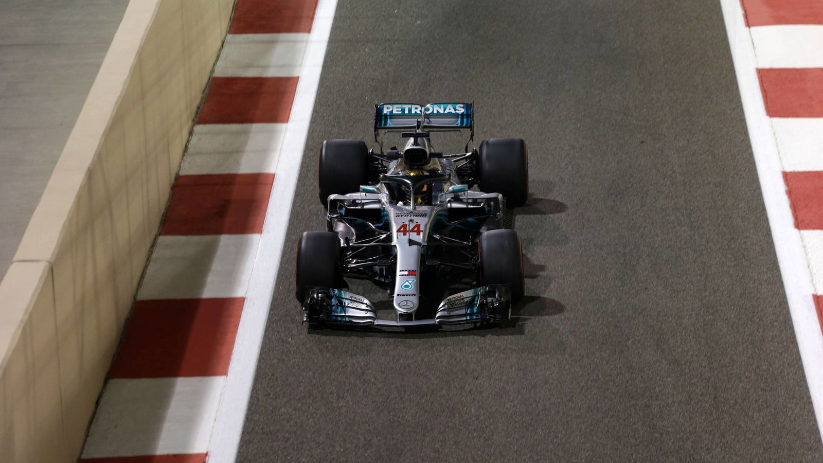 Hamilton menerima teguran kedua tahun 2018 setelah gagal di pit FP1