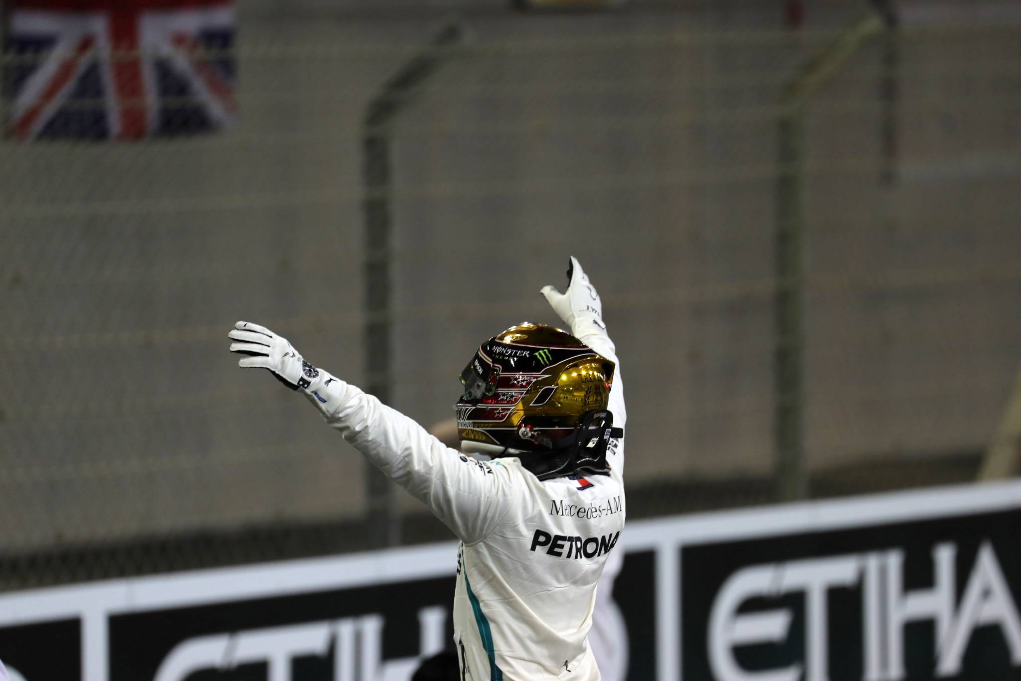 24.11.2018 - Qualifying, Lewis Hamilton (GBR) Mercedes AMG F1 W09 pole position