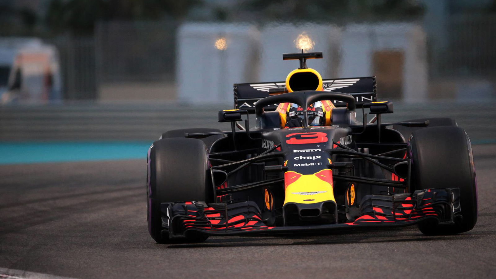 Ricciardo yakin dirinya bisa mengalahkan duo Ferrari hingga naik podium Abu Dhabi