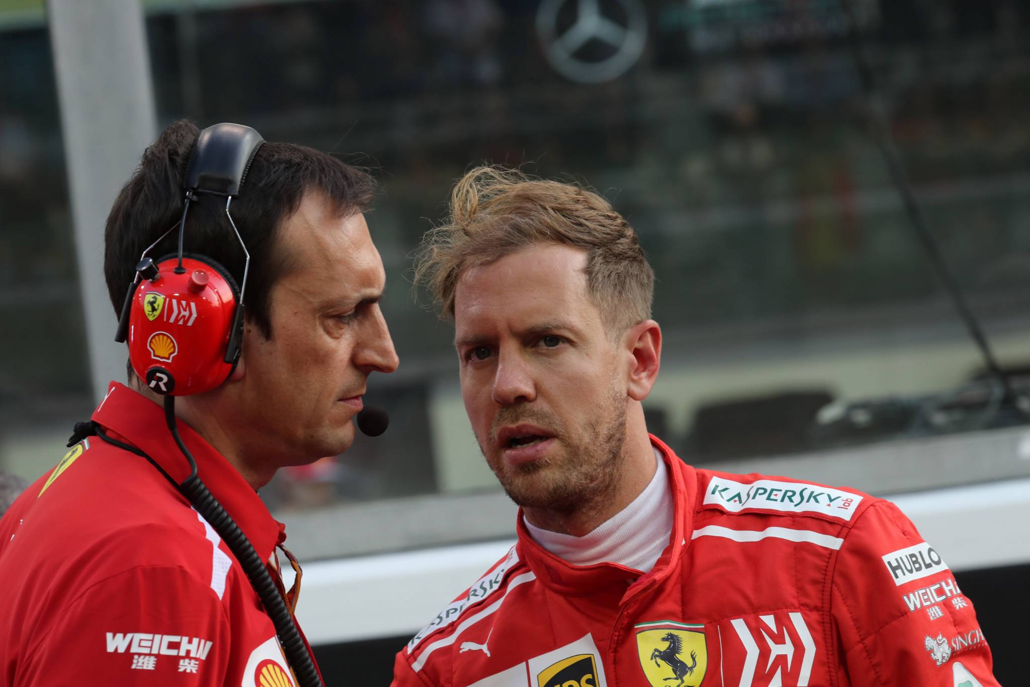 25.11.2018 - Race, Riccardo Adami (ITA) Ferrari Race Engineer and Sebastian Vettel (GER) Scuderia Ferrari SF71H 