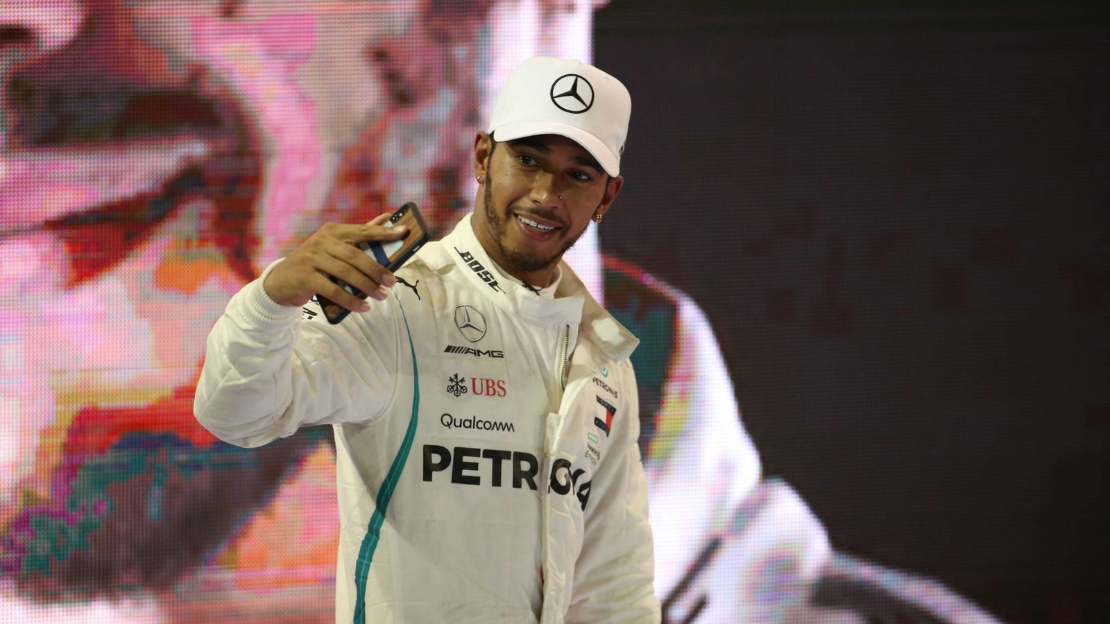 Hamilton memenangkan suara pembalap F1 untuk yang terbaik tahun 2018