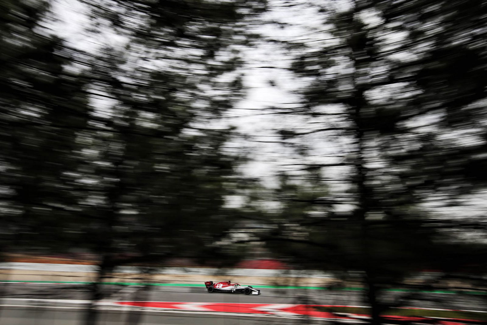 Alonso mengambil peran test driver sebagai duta McLaren