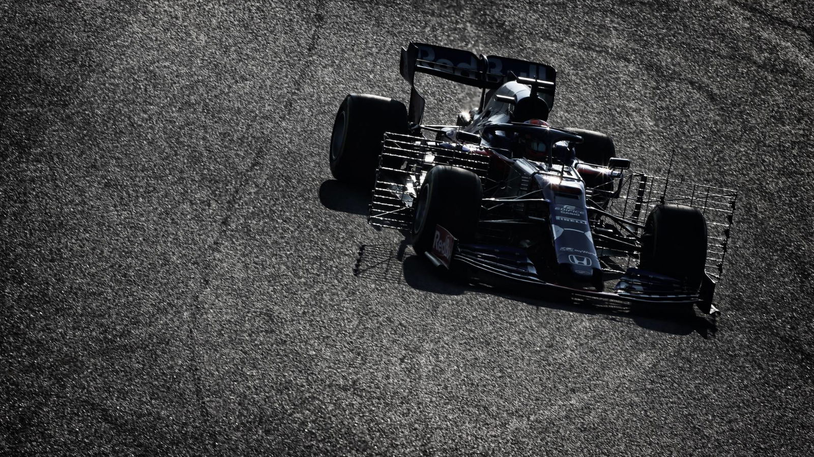 Albon memimpin pagi terakhir tes F1 pertama