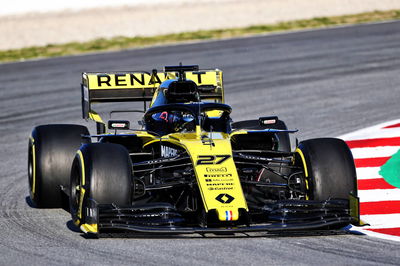 Renault expects 2019 F1 changes to result in “super close” grid