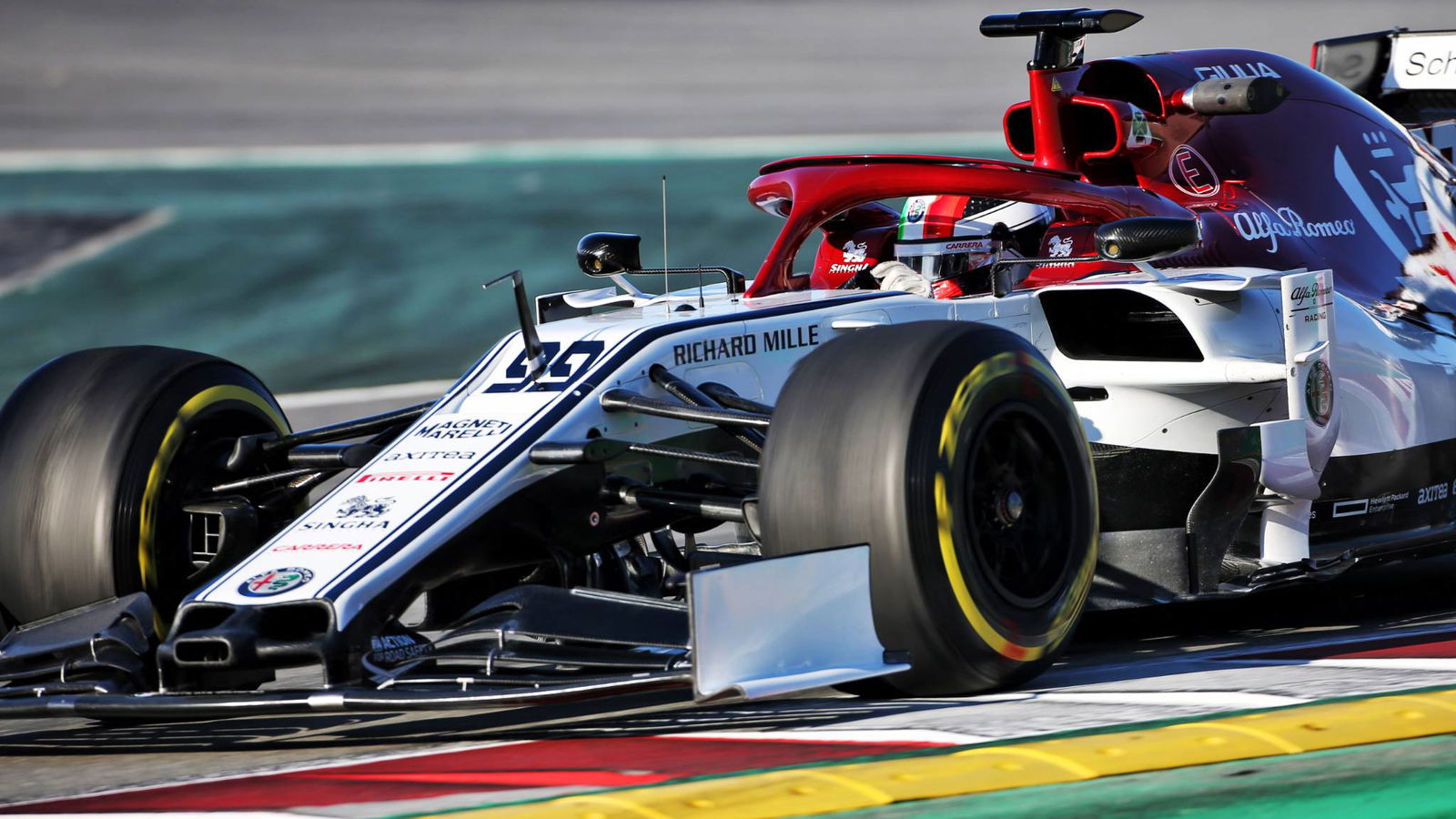 Giovinazzi tops opening morning of second F1 test